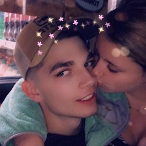 Meet your Posher, Logan